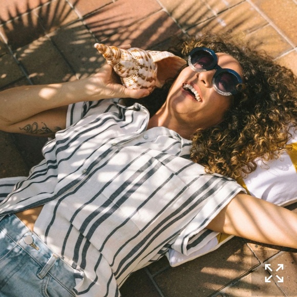 New with tags LANAI TOP - NIGHT BLUE STRIPE - Picture 1 of 1